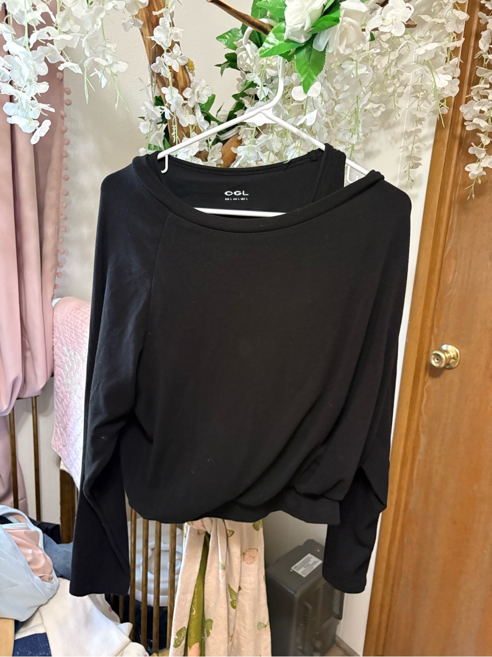 OGL Black Long Sleeve Relaxed Pullover Top with built in bra